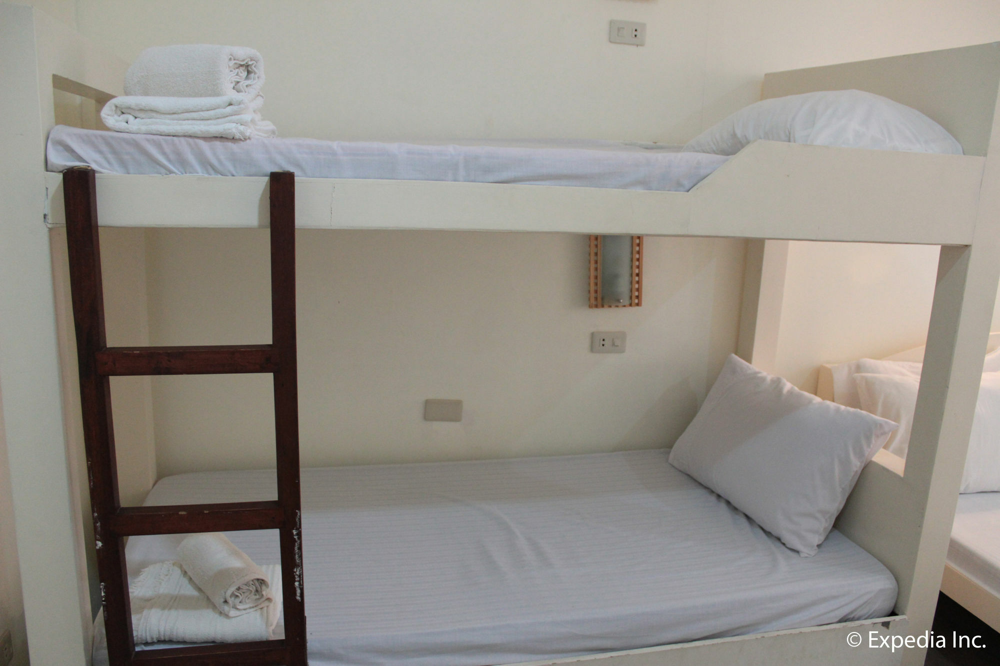 Reddoorz Plus Near Vigan Convention Center Otel Dış mekan fotoğraf